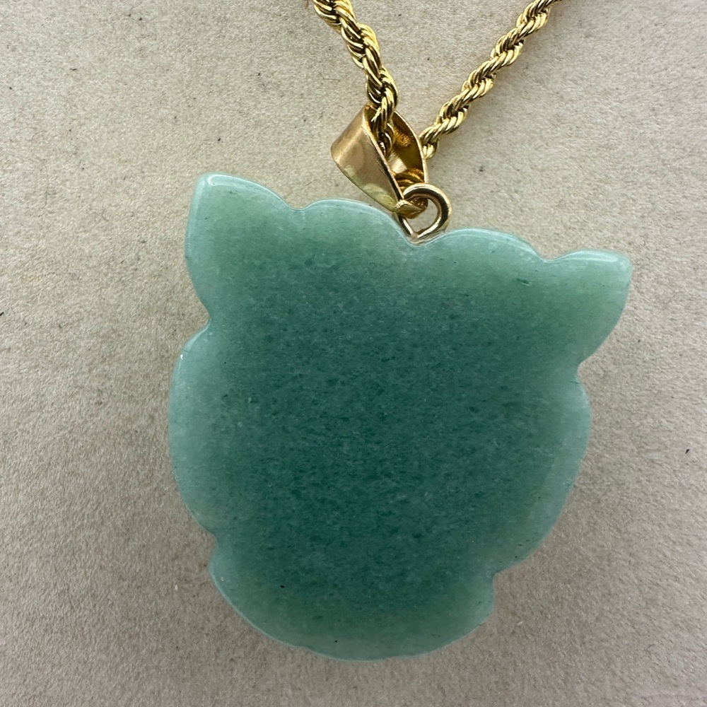 Green Aventurine Panther Pendant Necklace on Stainless Steel Rope Chain - Picture 5 of 9